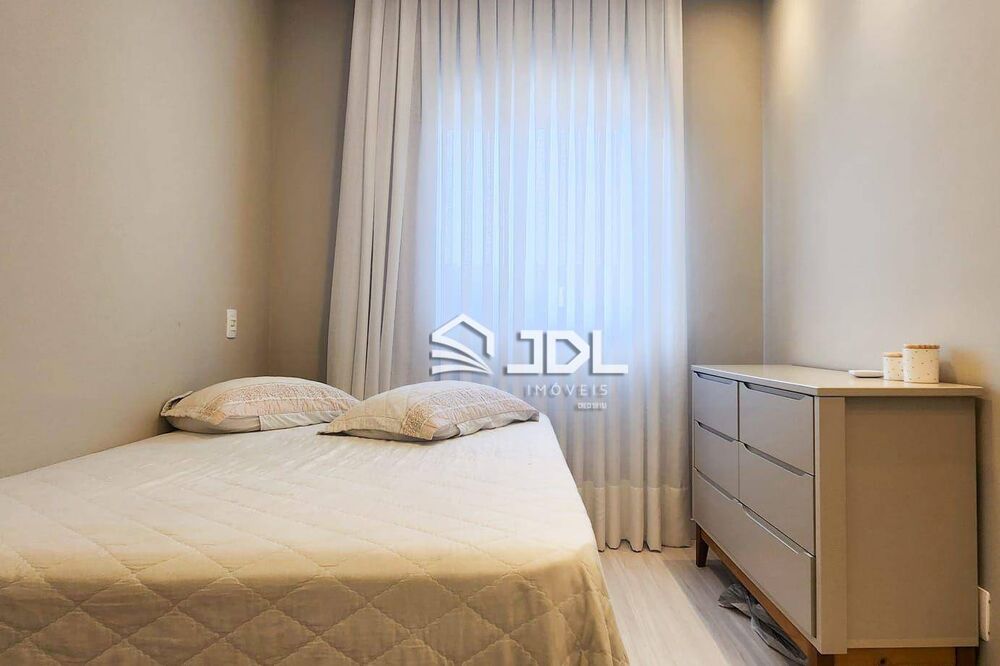 Casa à venda com 3 quartos, 246m² - Foto 7
