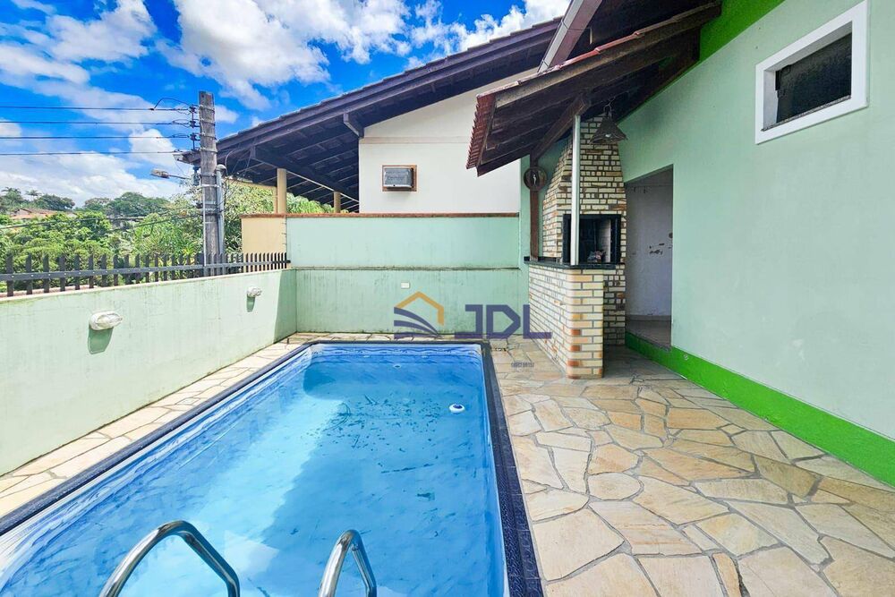 Casa, 3 quartos, 184 m² - Foto 2