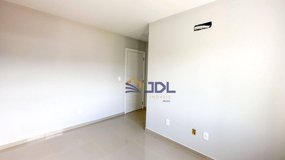 Casa à venda com 2 quartos, 115m² - Foto 4