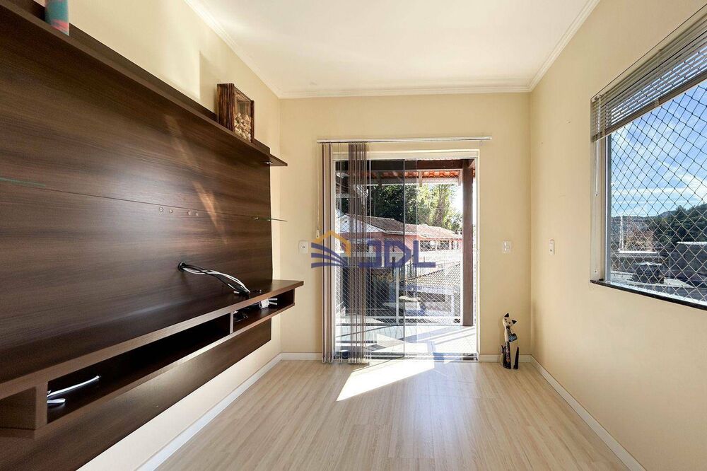 Casa, 4 quartos, 242 m² - Foto 9