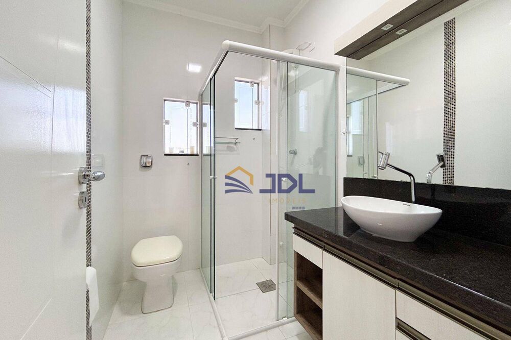 Casa, 4 quartos, 242 m² - Foto 8