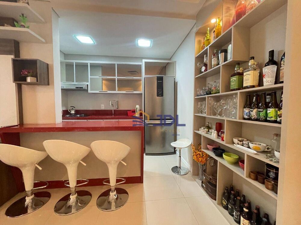 Apartamento à venda com 2 quartos, 55m² - Foto 1