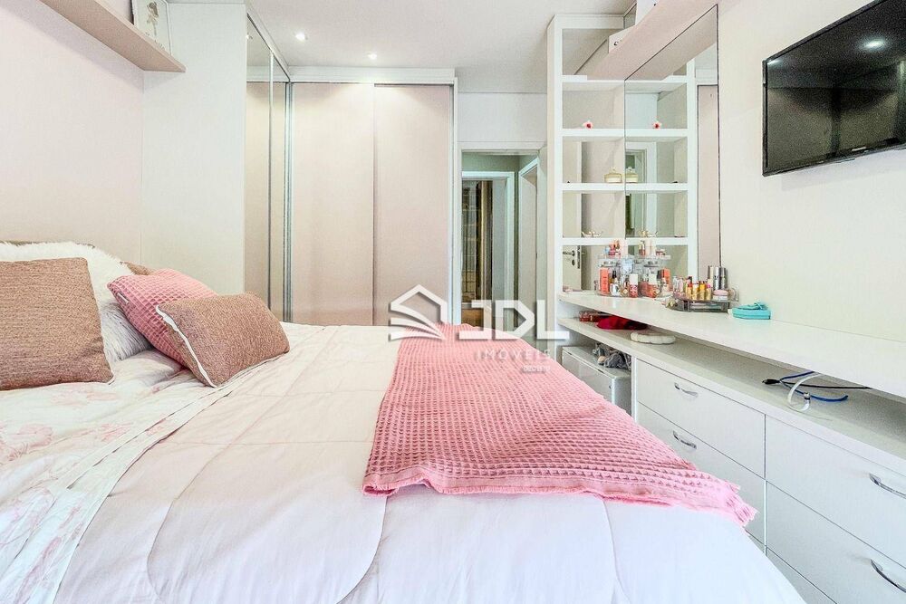 Apartamento, 3 quartos, 168 m² - Foto 2