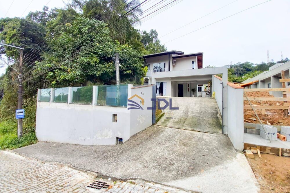 Casa, 3 quartos, 180 m² - Foto 1