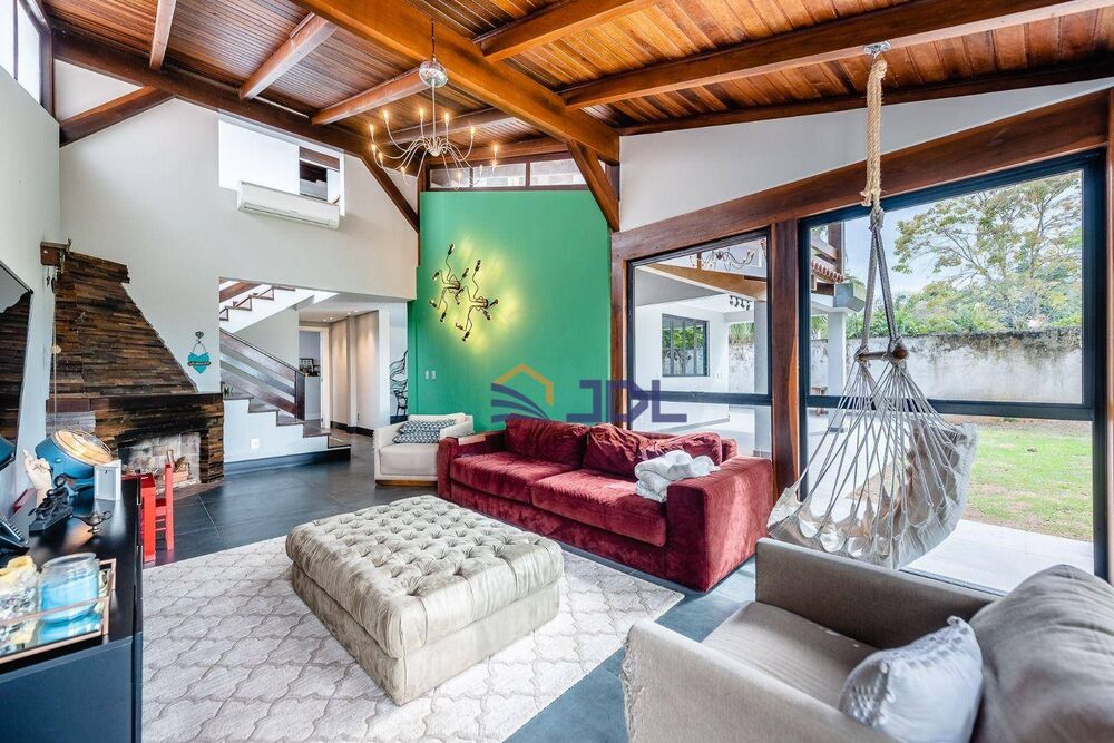 Casa, 3 quartos, 248 m² - Foto 2