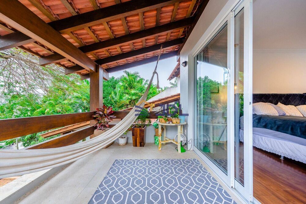 Casa, 3 quartos, 248 m² - Foto 3