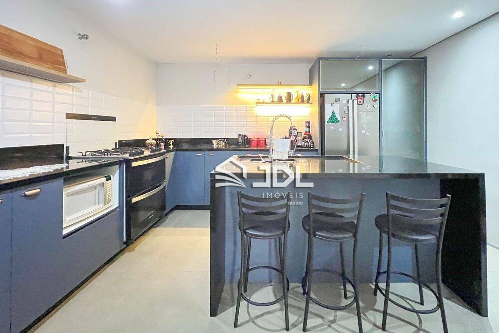 Casa, 4 quartos, 233 m² - Foto 8