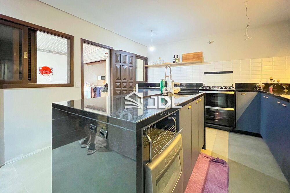 Casa, 4 quartos, 233 m² - Foto 10