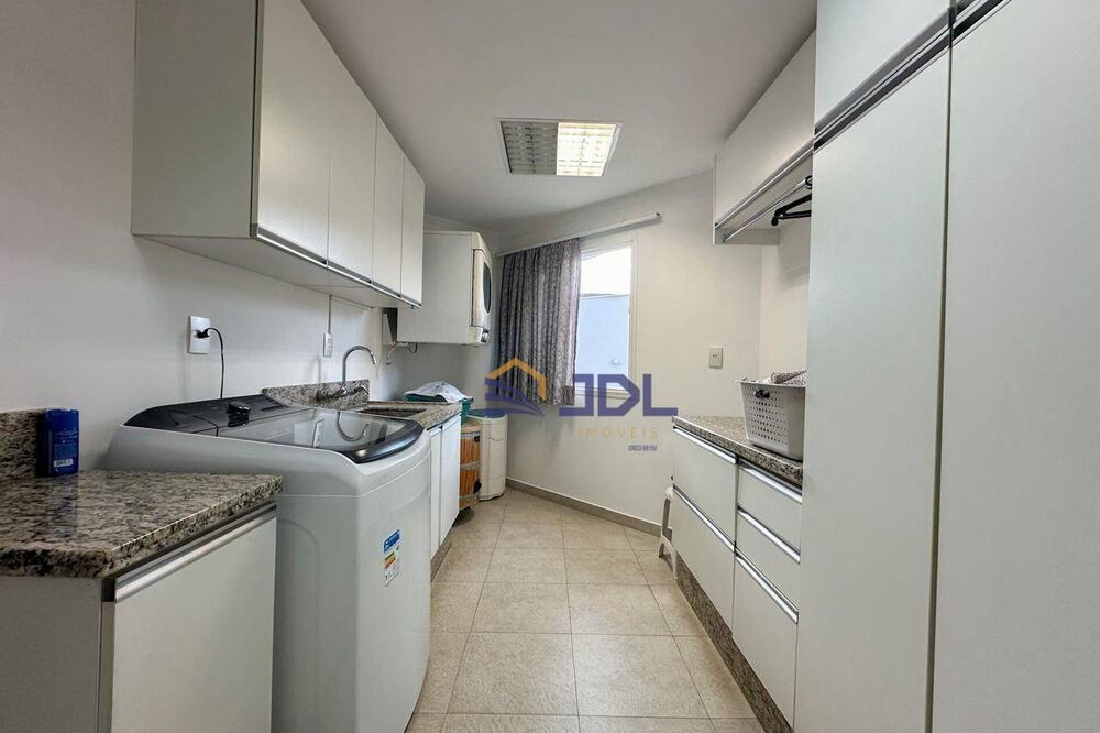 Casa à venda com 3 quartos, 316m² - Foto 4