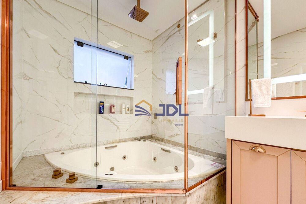 Casa à venda com 4 quartos, 399m² - Foto 4