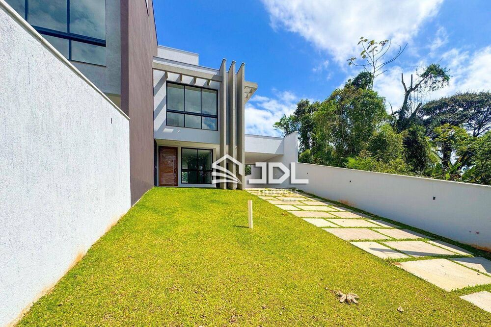 Casa à venda com 3 quartos, 204m² - Foto 2