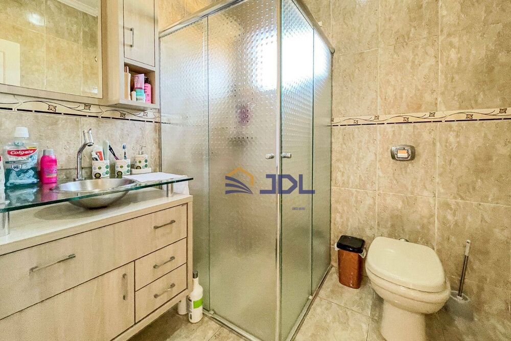 Casa à venda com 3 quartos, 230m² - Foto 4
