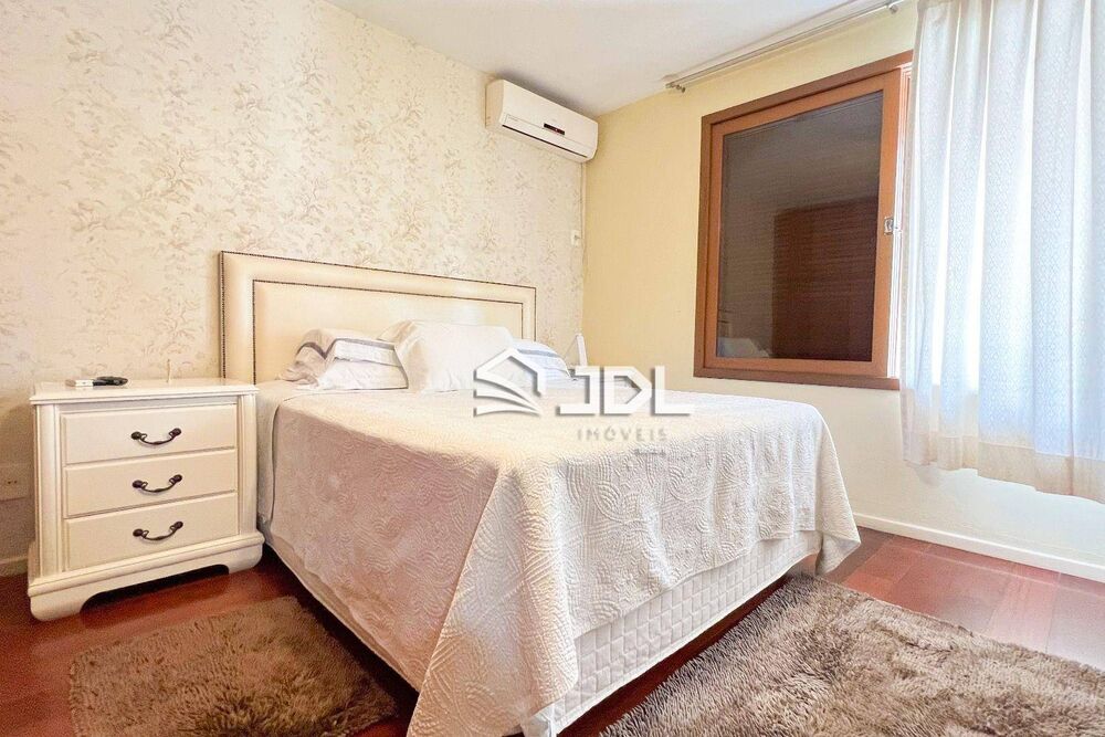 Casa, 3 quartos, 326 m² - Foto 1