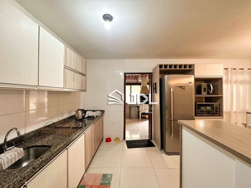 Casa à venda com 3 quartos, 158m² - Foto 7