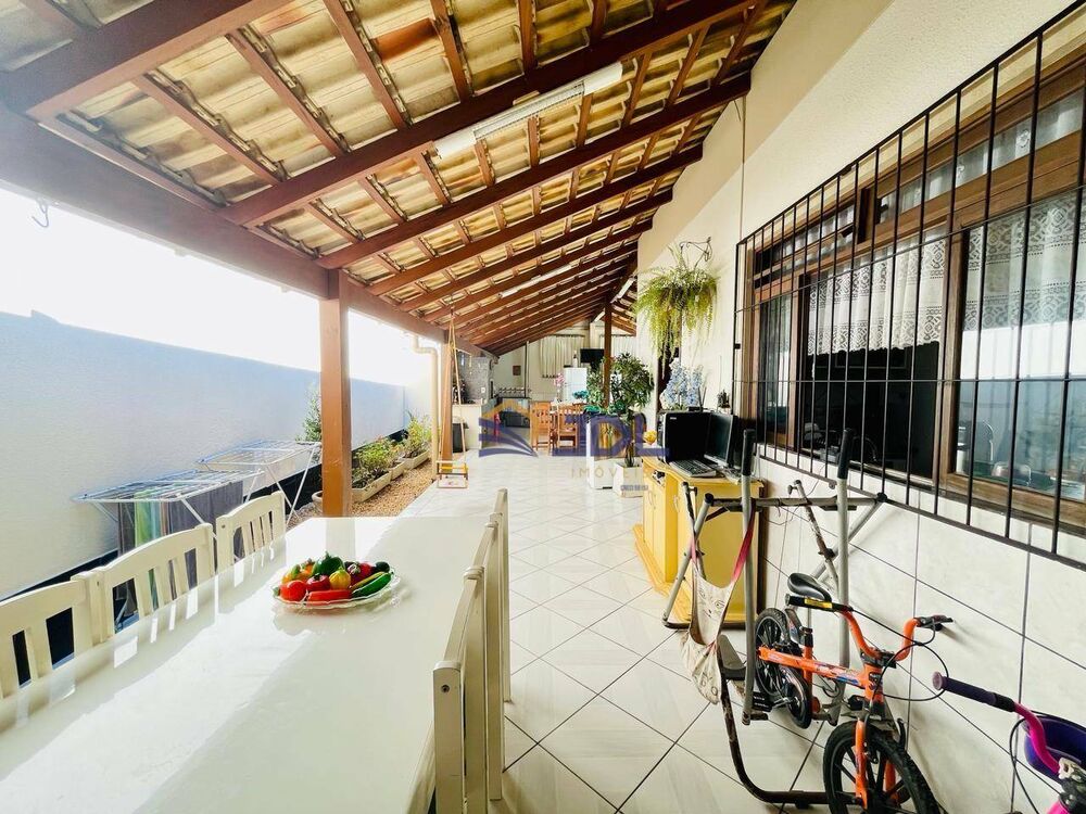 Casa, 3 quartos, 200 m² - Foto 6