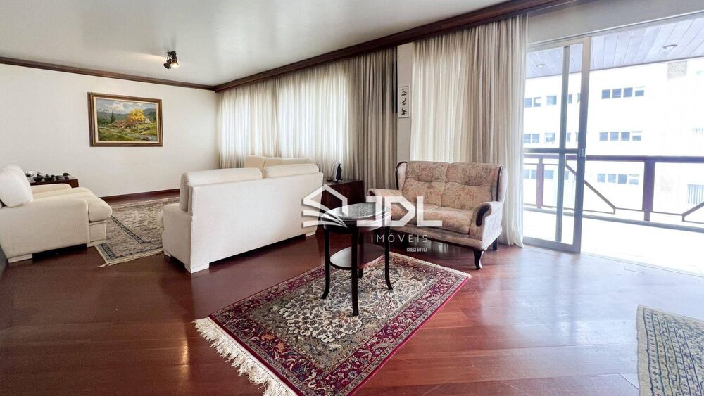Apartamento, 3 quartos, 257 m² - Foto 1