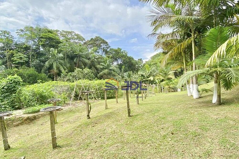 Chácara à venda com 3 quartos, 150m² - Foto 2