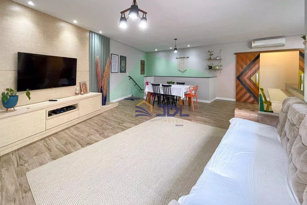 Casa, 3 quartos, 282 m² - Foto 2