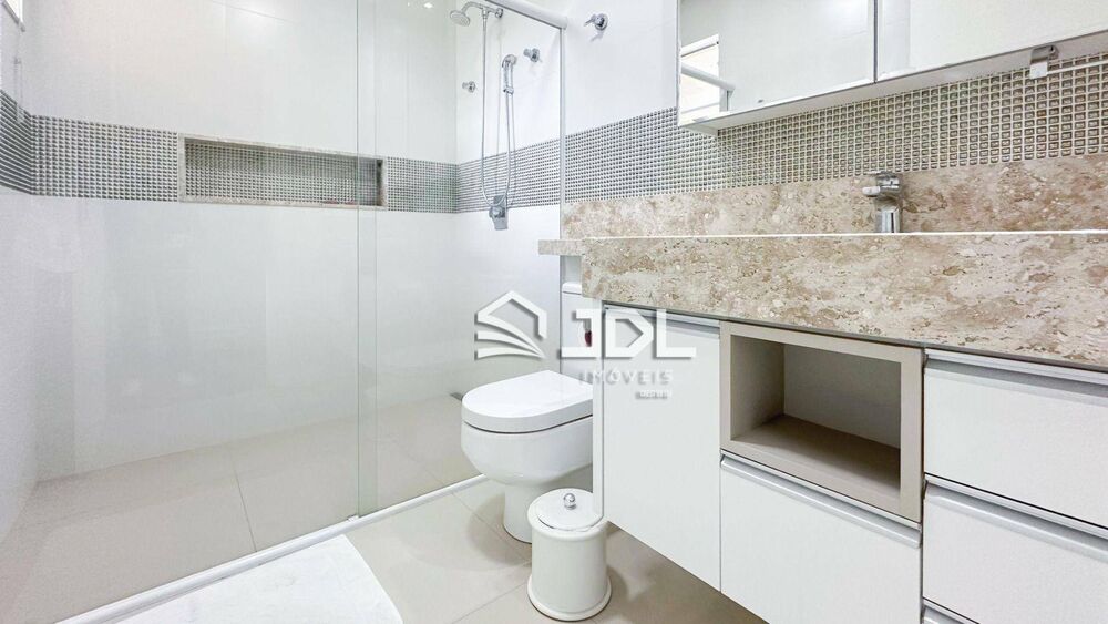 Casa à venda com 2 quartos, 205m² - Foto 4