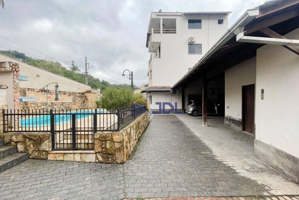 Casa, 4 quartos, 1000 m² - Foto 1