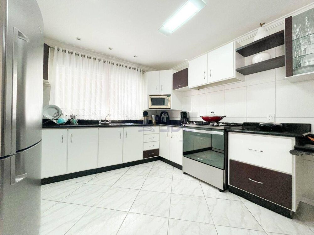 Casa, 3 quartos, 260 m² - Foto 20