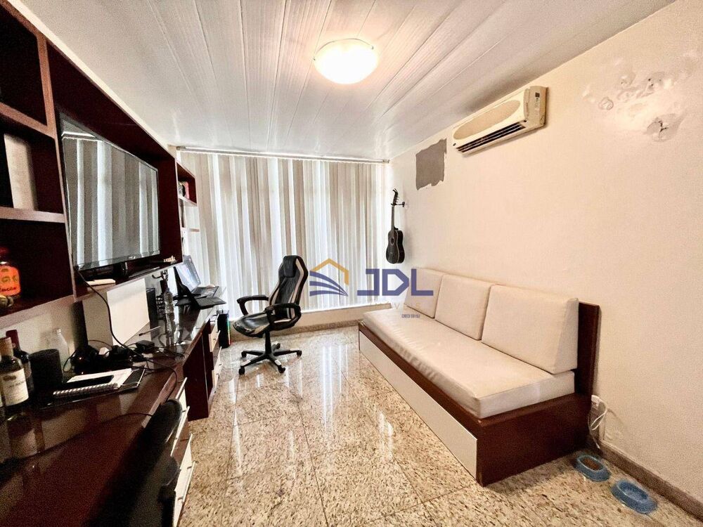 Casa à venda com 5 quartos, 370m² - Foto 8