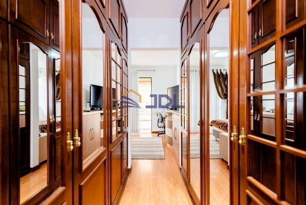Apartamento à venda com 3 quartos, 253m² - Foto 3