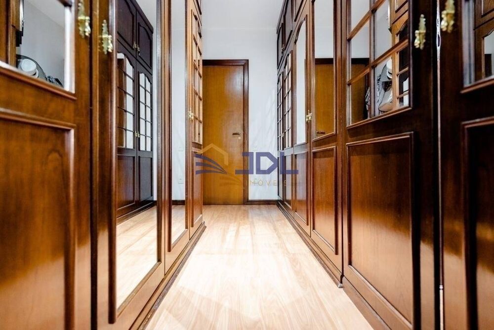 Apartamento à venda com 3 quartos, 253m² - Foto 4