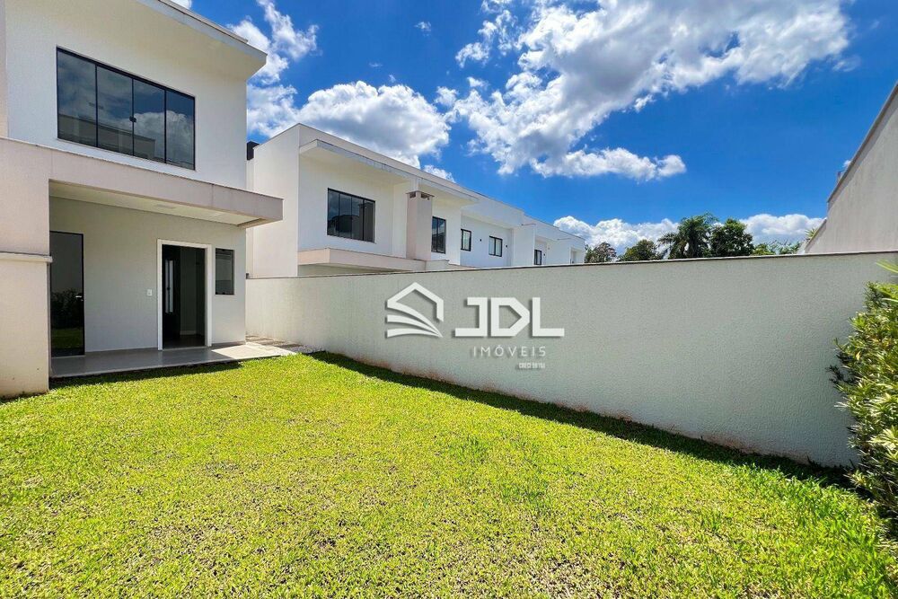 Casa à venda com 3 quartos, 153m² - Foto 2