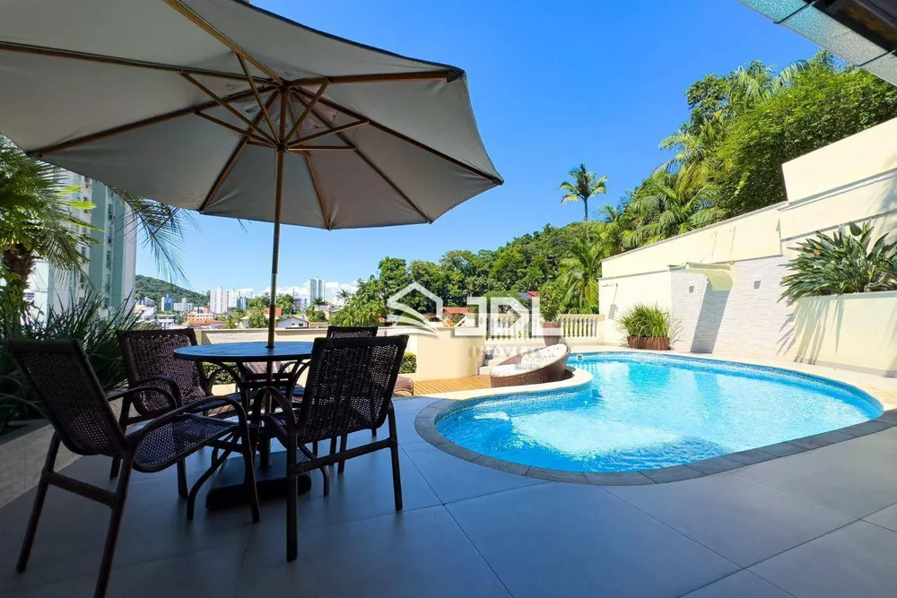 Casa, 3 quartos, 269 m² - Foto 3