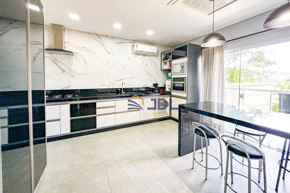 Casa, 3 quartos, 311 m² - Foto 14
