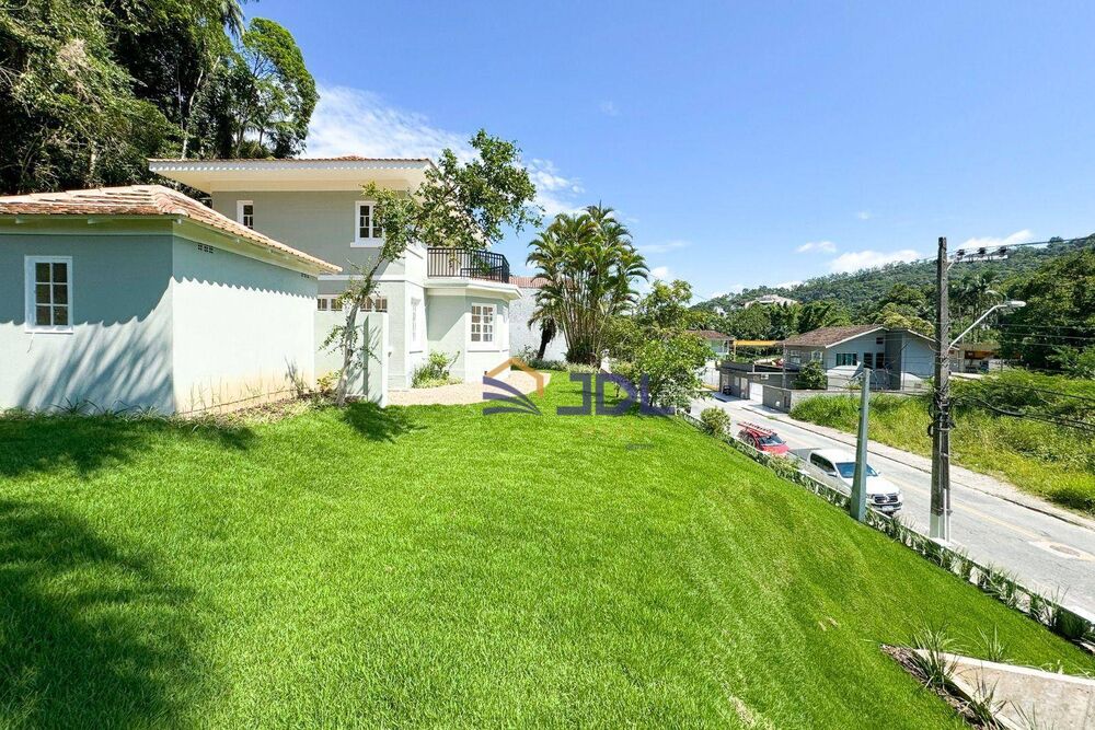 Casa à venda com 6 quartos, 435m² - Foto 8
