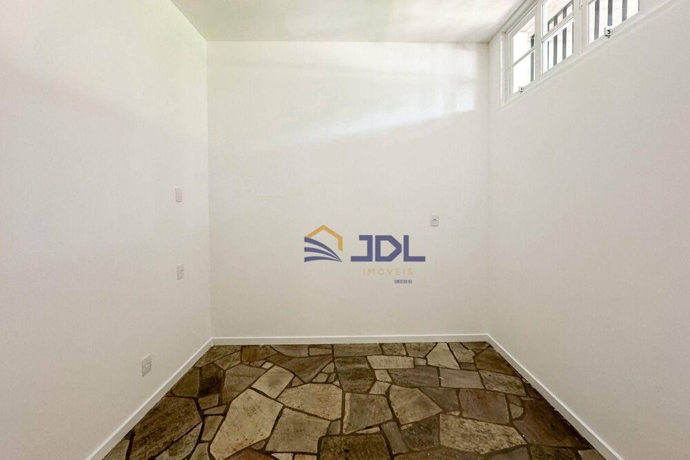 Casa à venda com 6 quartos, 435m² - Foto 4