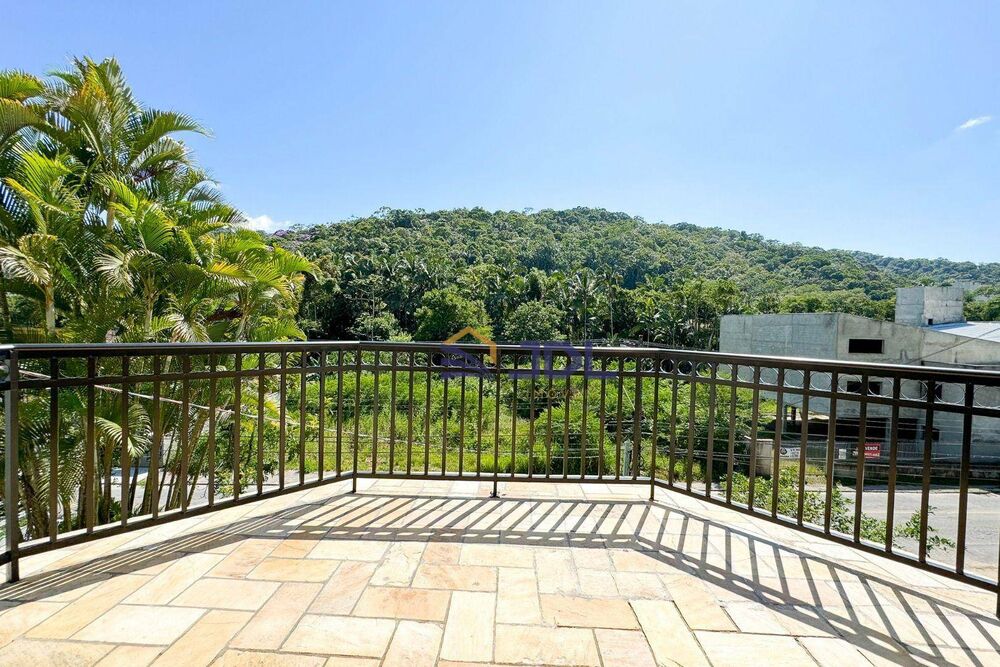 Casa à venda com 6 quartos, 435m² - Foto 6