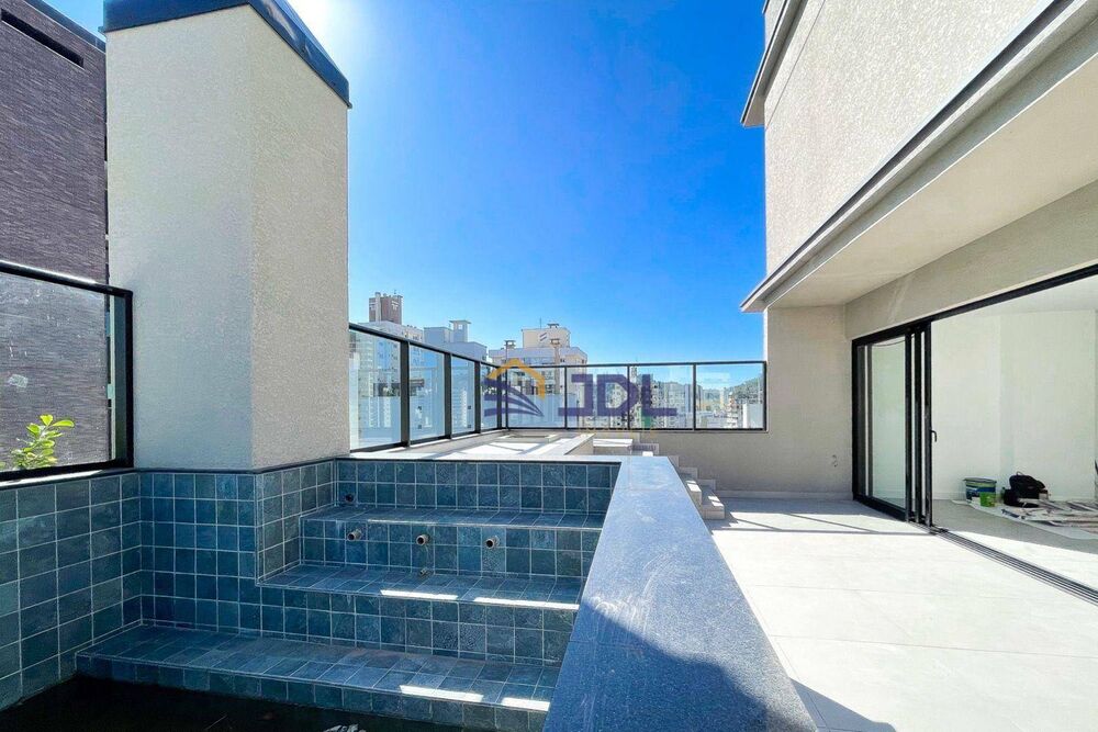 Cobertura, 3 quartos, 249 m² - Foto 1