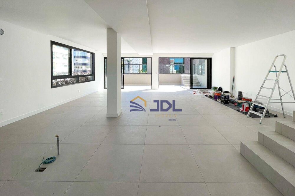 Cobertura, 3 quartos, 249 m² - Foto 4