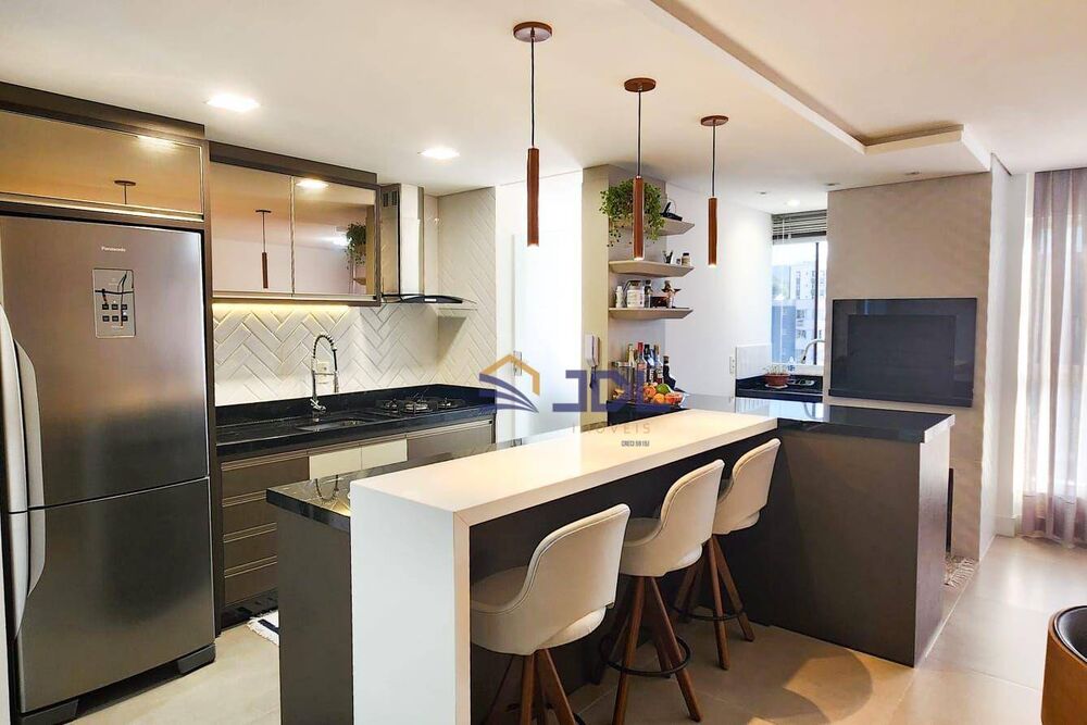 Apartamento à venda com 3 quartos, 106m² - Foto 2
