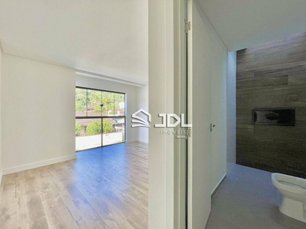 Casa à venda com 3 quartos, 106m² - Foto 11