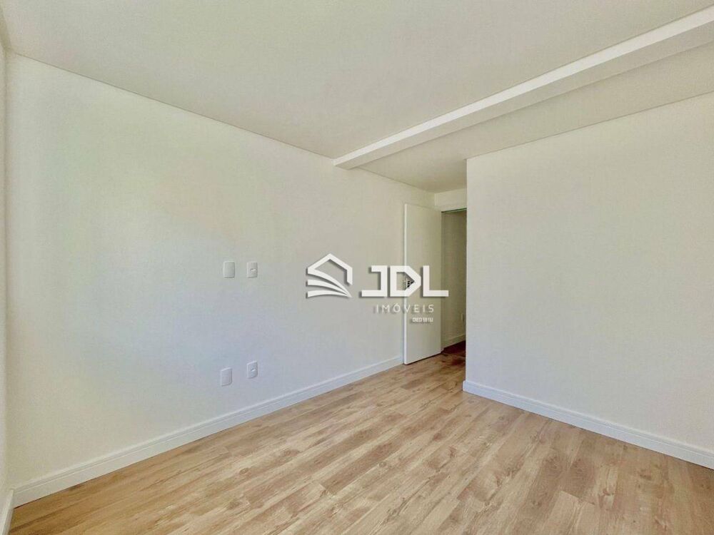 Casa à venda com 3 quartos, 106m² - Foto 13