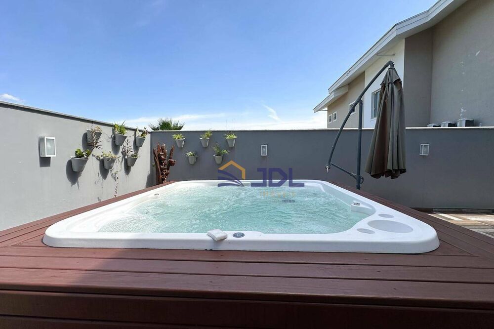 Casa de Condomínio à venda com 3 quartos, 299m² - Foto 2