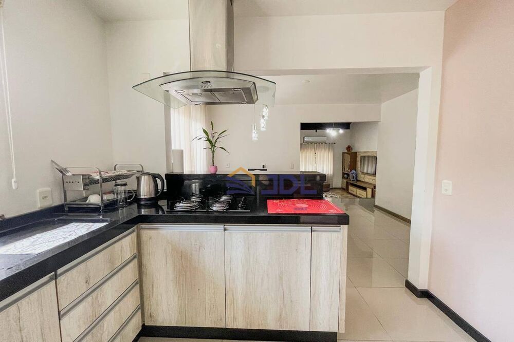 Casa, 3 quartos, 220 m² - Foto 13