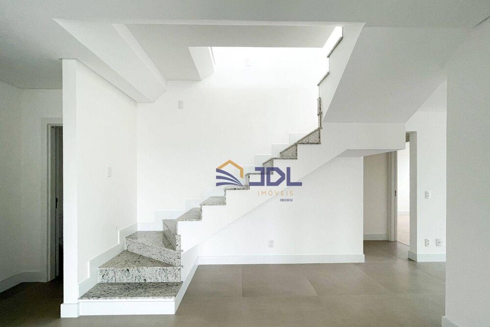 Cobertura, 3 quartos, 287 m² - Foto 4