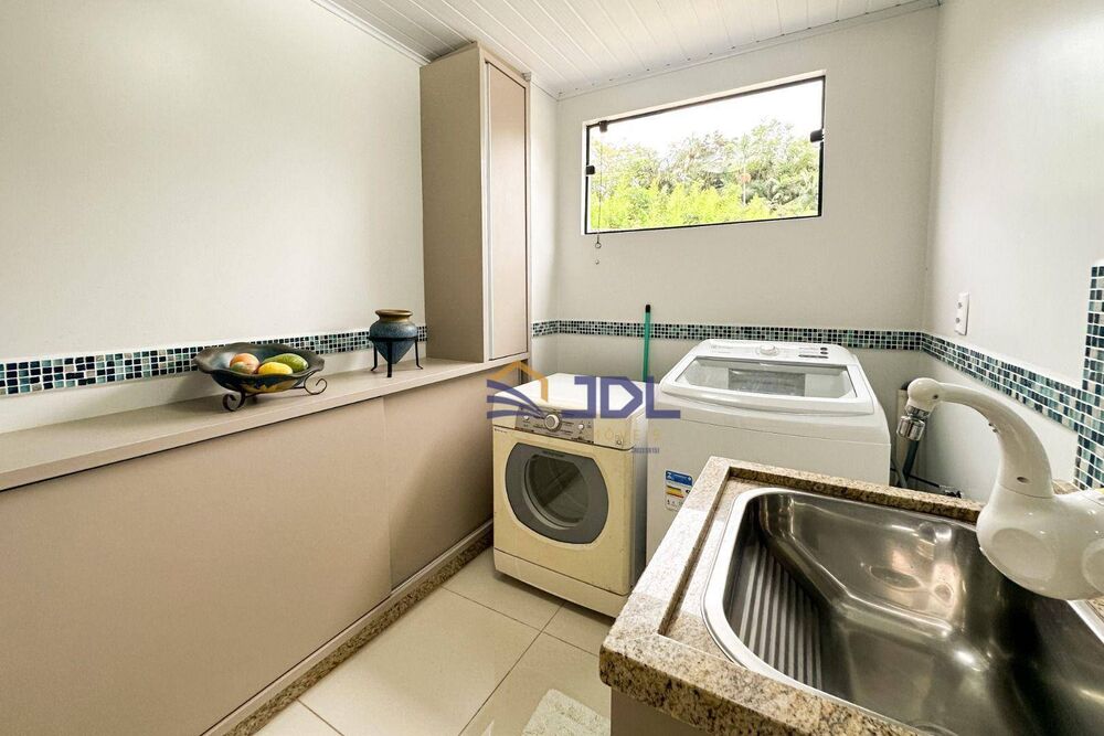 Casa, 4 quartos, 243 m² - Foto 4