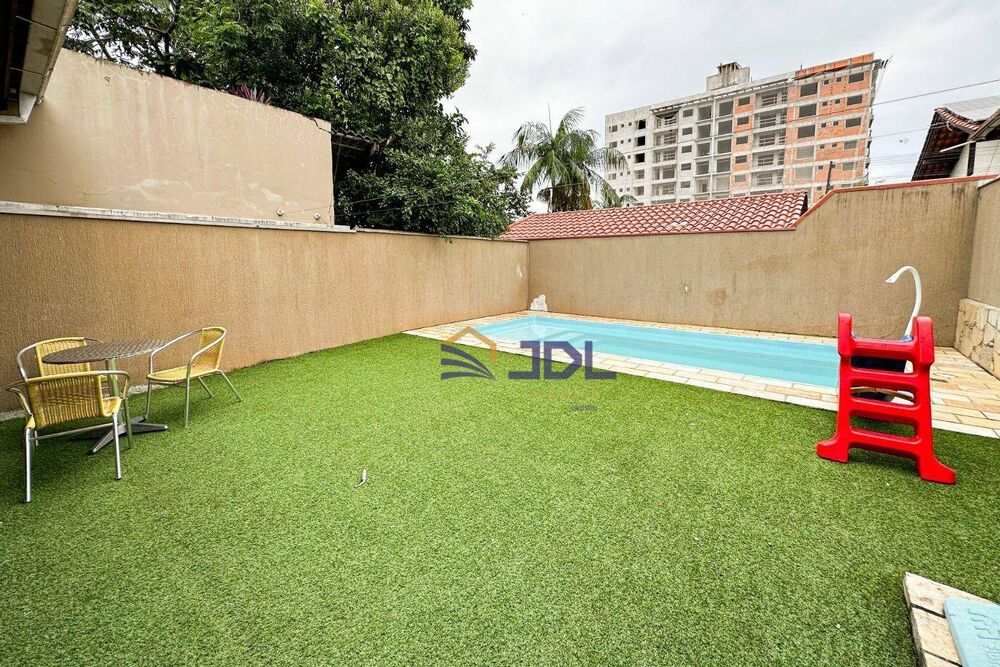 Casa à venda com 3 quartos, 190m² - Foto 4