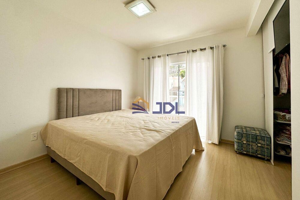 Casa à venda com 3 quartos, 190m² - Foto 3