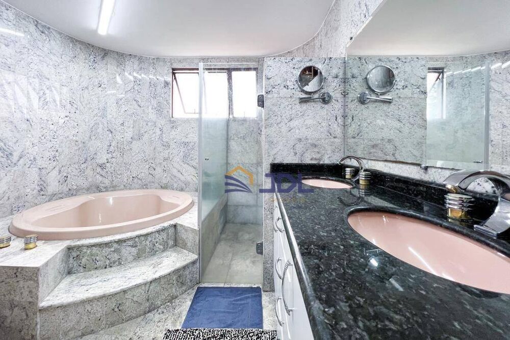 Casa à venda com 3 quartos, 457m² - Foto 18