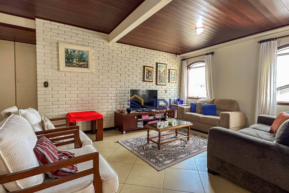 Casa, 4 quartos, 285 m² - Foto 2