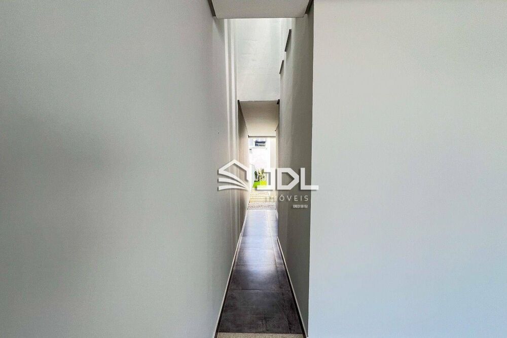 Casa à venda com 3 quartos, 153m² - Foto 4