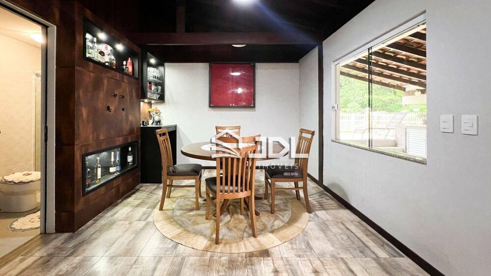 Casa à venda com 2 quartos, 109m² - Foto 4