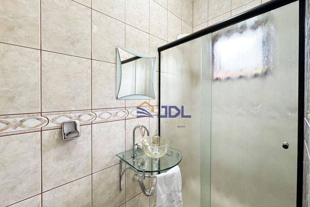 Casa à venda com 3 quartos, 230m² - Foto 5